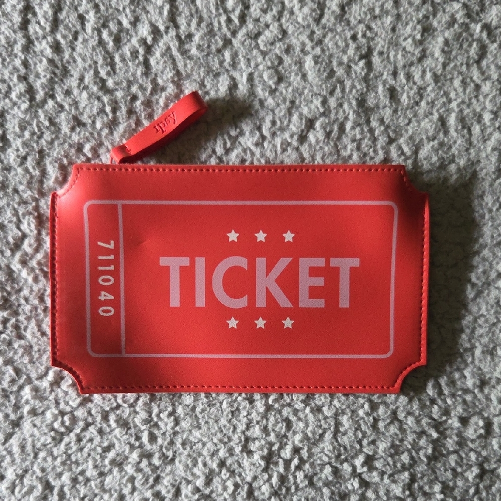NWOT IPSY 04/17 Ticket Travel Makeup Cosmetic Bag